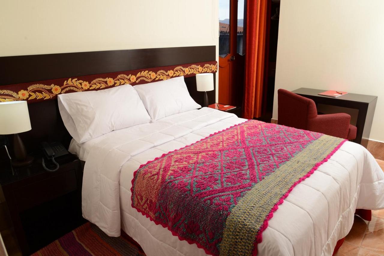 Hotel Altipacha 3*